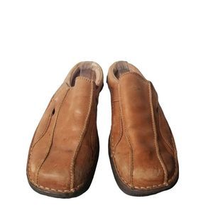 Skecher clogs tans 10 loafers womens slip on